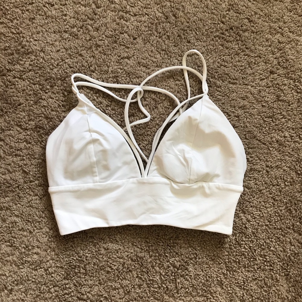 🤍LULULEMON STRAPPY BRA🤍